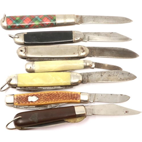 180 - Seven vintage folding pocket knives. P&P Group 1 (£14+VAT for the first lot and £1+VAT for subsequen... 