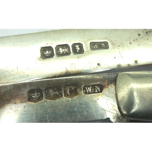 181 - Two hallmarked silver fruit knives. P&P Group 1 (£14+VAT for the first lot and £1+VAT for subsequent... 