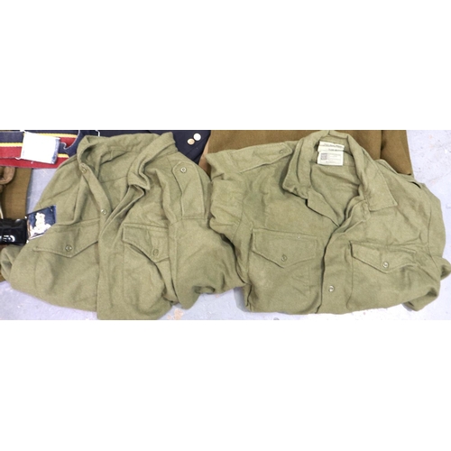 194 - Effects and uniform of recently deceased John Munahon of 1st Battalion Royal Green Jackets, comprisi... 