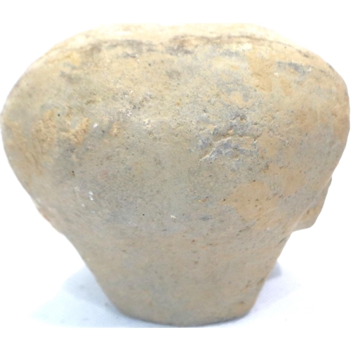287 - A Han Dynasty figurehead, formed of clay and hollow, H: 10 cm. P&P Group 1 (£14+VAT for the first lo... 