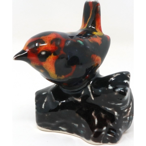 211 - Anita Harris bird wren, signed in gold, H: 80 mm. P&P Group 1 (£14+VAT for the first lot and £1+VAT ... 