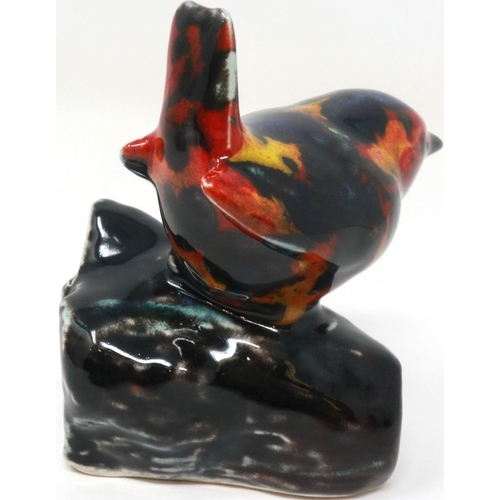 211 - Anita Harris bird wren, signed in gold, H: 80 mm. P&P Group 1 (£14+VAT for the first lot and £1+VAT ... 