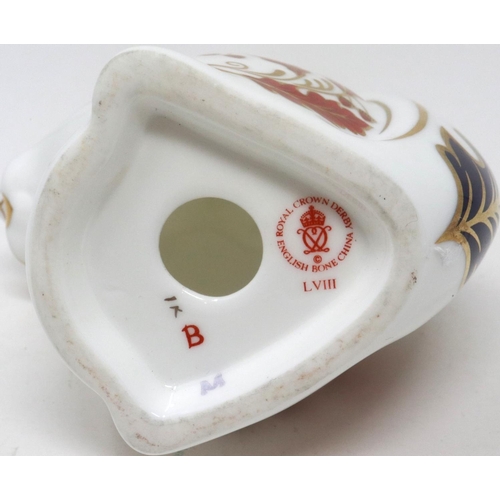 221 - Royal Crown Derby squirrel, first quality, H: 90 mm. P&P Group 1 (£14+VAT for the first lot and £1+V... 