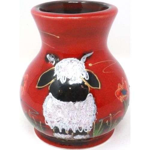 232 - Anita Harris sheep vase, signed in gold, H: 10 cm. P&P Group 1 (£14+VAT for the first lot and £1+VAT... 