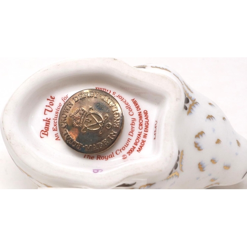 250 - Royal Crown Derby paperweight, Bank Vole, Collectors Guild edition with gold stopper, L: 75 mm. P&P ... 