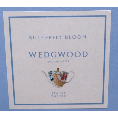256 - Boxed Wedgwood teapot in the Butterfly bloom pattern. P&P Group 2 (£18+VAT for the first lot and £3+... 