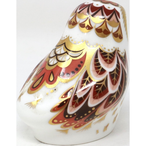270 - Royal Crown Derby paperweight, Owlet, Collectors Guild edition with gold stopper, H: 60 mm. P&P Grou... 