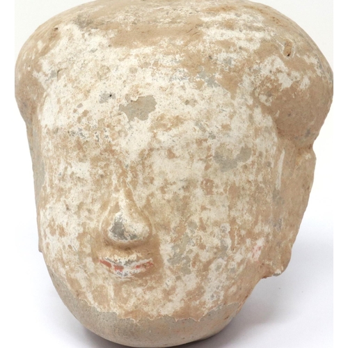 287 - A Han Dynasty figurehead, formed of clay and hollow, H: 10 cm. P&P Group 1 (£14+VAT for the first lo... 
