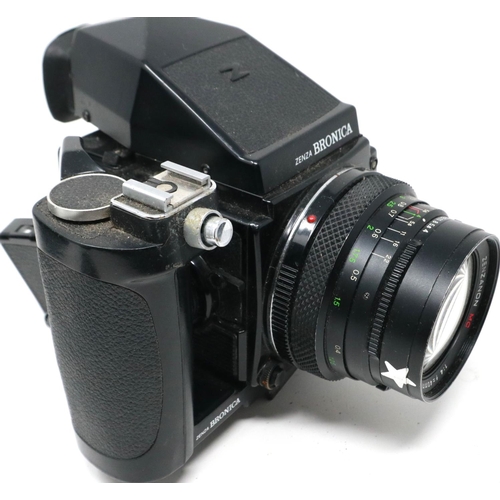 430 - Zenza Bronica camera and lens, for parts or repair. P&P Group 1 (£14+VAT for the first lot and £1+VA... 