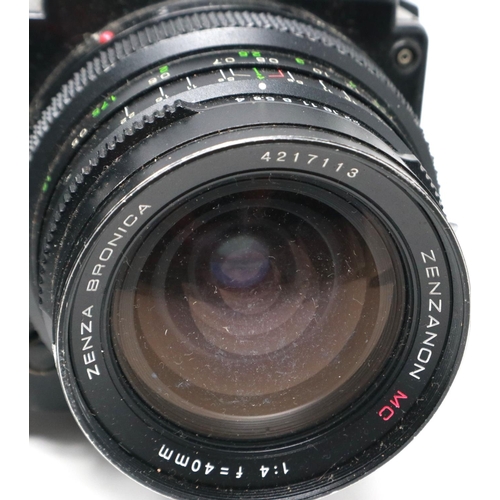 430 - Zenza Bronica camera and lens, for parts or repair. P&P Group 1 (£14+VAT for the first lot and £1+VA... 