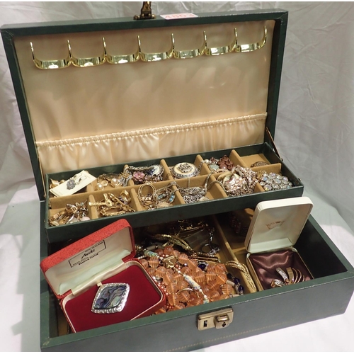 1139 - A large collection of vintage costume jewellery within a jewellery box. P&P Group 2 (£18+VAT for the... 