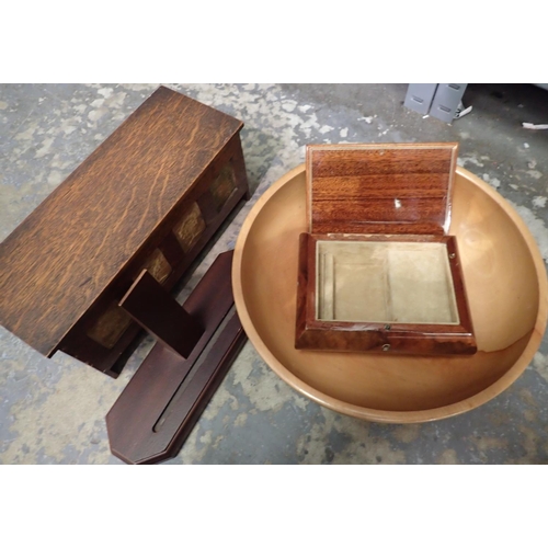 1180 - Mixed treen to include an inlaid musical box. Not available for in-house P&P