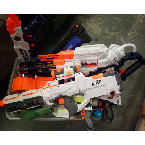 1241 - Quantity of mixed Nerf guns. Not available for in-house P&P