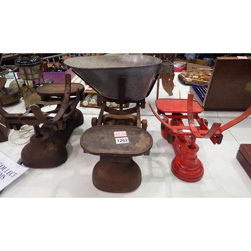 1262 - Three vintage cast iron scales. Not available for in-house P&P