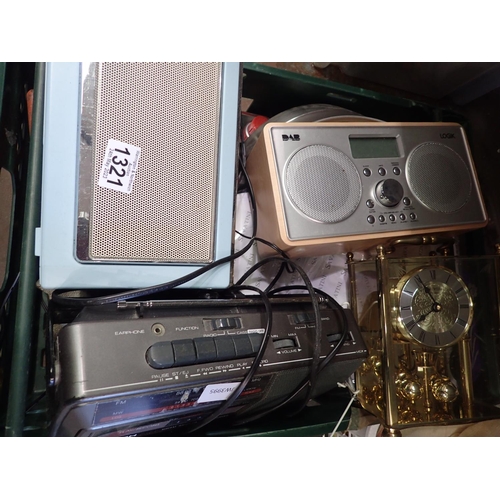 1321 - Tray of assorted items to include a Logik DAB radio. Not available for in-house P&P