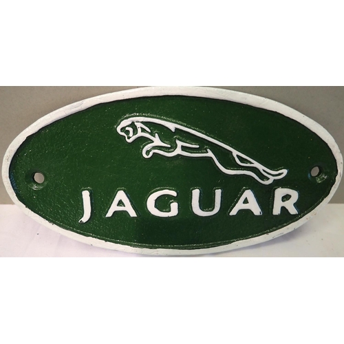 1347 - Small cast iron Jaguar plaque, W: 14 cm. P&P Group 1 (£14+VAT for the first lot and £1+VAT for subse... 