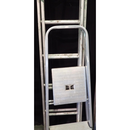 1717 - Set of three step ladders and a set of double extending ladders. Not available for in-house P&P