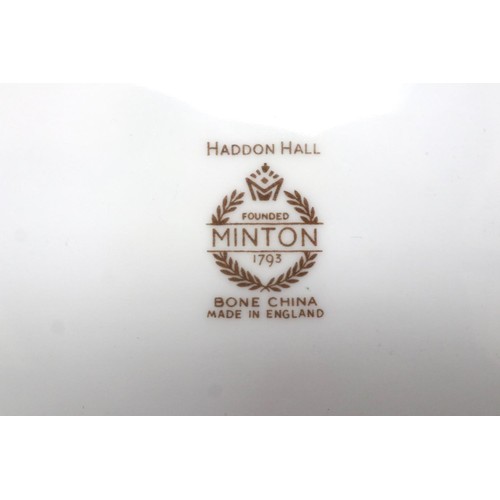 278 - Royal Doulton figurine, Lydia HN1908, Top o the Hill HN1834, Nao cat and a Minton bowl in the Haddon... 