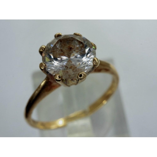 10 - 9ct gold tourmaline set solitaire ring, size L, 2.0g. P&P Group 1 (£14+VAT for the first lot and £1+... 