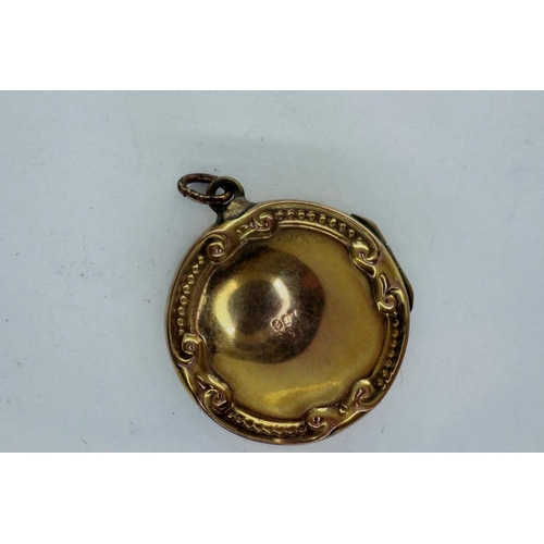 56 - 9ct gold pendant locket, H: 25 mm, 4.2g. P&P Group 1 (£14+VAT for the first lot and £1+VAT for subse... 