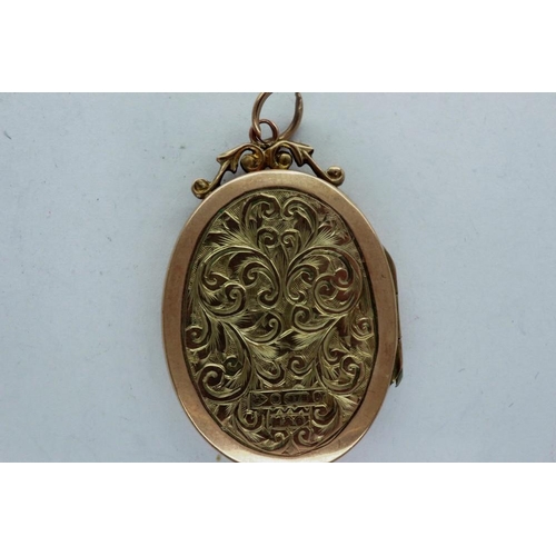 61 - 9ct gold pendant locket, H: 30 mm, 3.4g. P&P Group 1 (£14+VAT for the first lot and £1+VAT for subse... 