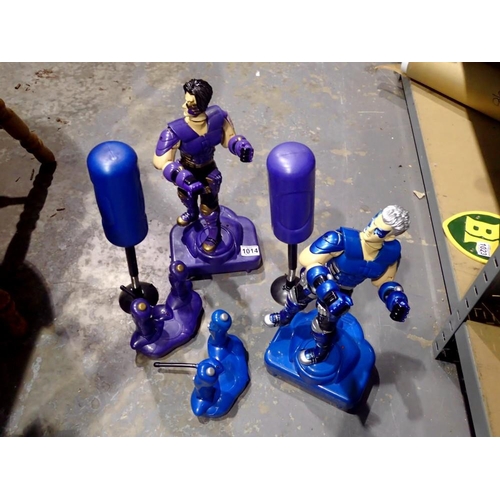 1014 - Two remote control boxing/wrestling robots. P&P Group 2 (£18+VAT for the first lot and £3+VAT for su... 