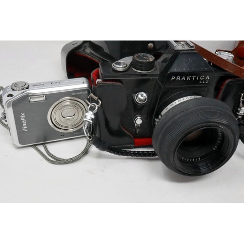 445 - Mixed cameras and accessories including Praktica LLC. P&P Group 2 (£18+VAT for the first lot and £3+... 