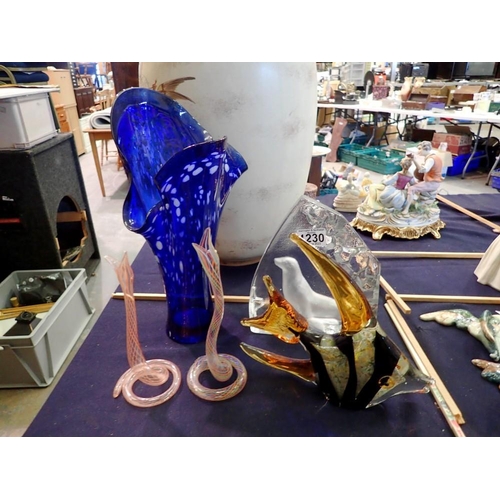 1230 - Quantity of mixed coloured glass including a Murano angel fish. Not available for in-house P&P.