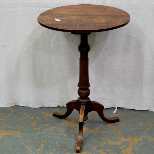 2108 - George II provincial oak tripod table, D: 52 cm, H: 76 cm. Not available for in-house P&P