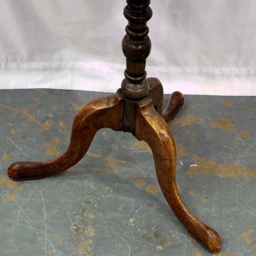 2113 - An early 19th century walnut tripod table with turned support, D: 52 cm, H: 73 cm. Not available for... 