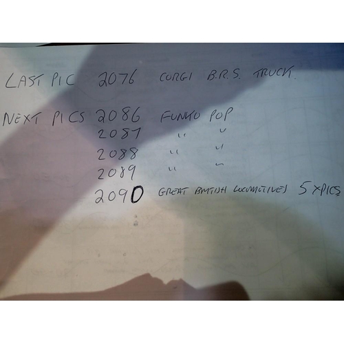 2090 - Twenty four Great British locomotive collection of OO scale static cast resin models on plinths, all... 