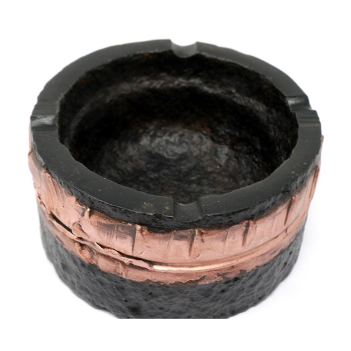 2236 - Restored WWI Trench Art ashtray made from an INERT WWI artillery shell base. P&P Group 1 (£14+VAT fo... 