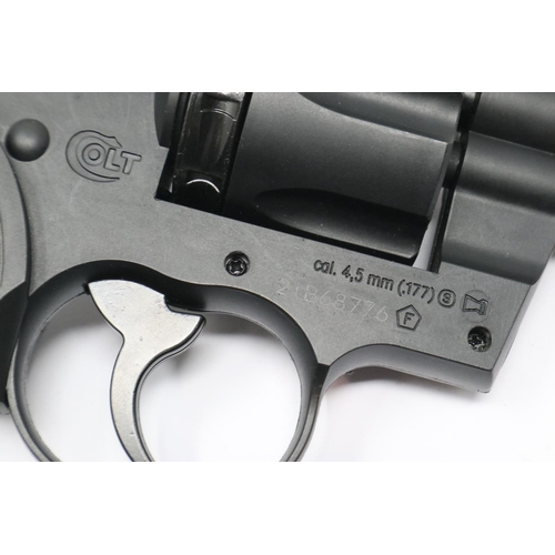 2117 - Colt Python Co2 revolver with two additional magazines. P&P Group 2 (£18+VAT for the first lot and £... 
