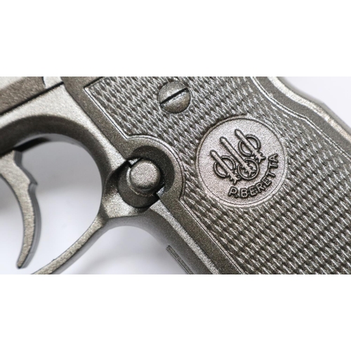 2121 - Beretta Co2 pistol, later painted silver / grey, with a tin of pellets. P&P Group 2 (£18+VAT for the... 
