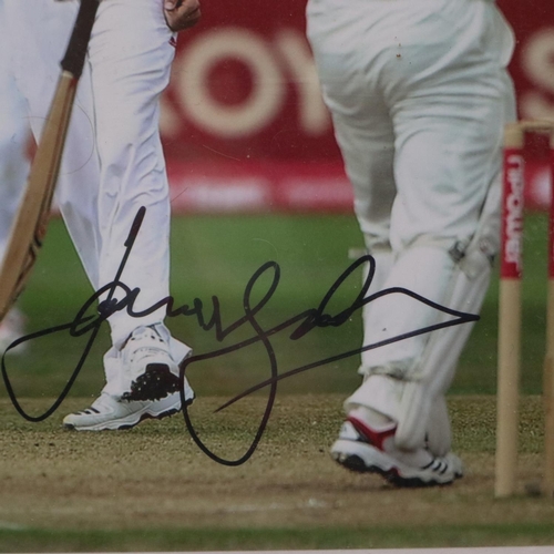 2165 - James Anderson (Lancashire and England cricket), signed publicity shot photograph, 20 x 25 cm. POSTA... 