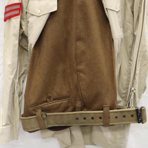 2171 - British dress uniform badged to the rank of corporal, comprising tunic, trousers, shirt, tie and bel... 
