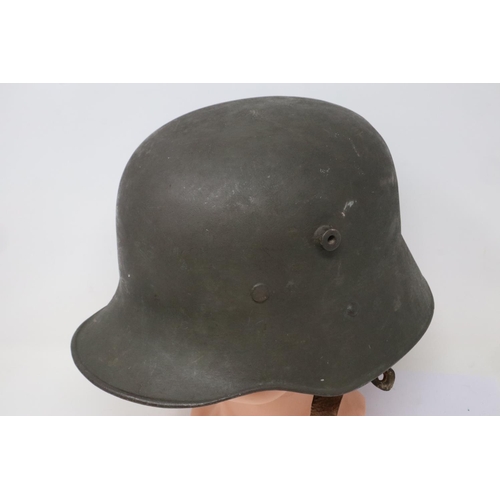 2183 - WWI German M18 Stahlhelm helmet with liner. P&P Group 2 (£18+VAT for the first lot and £3+VAT for su... 