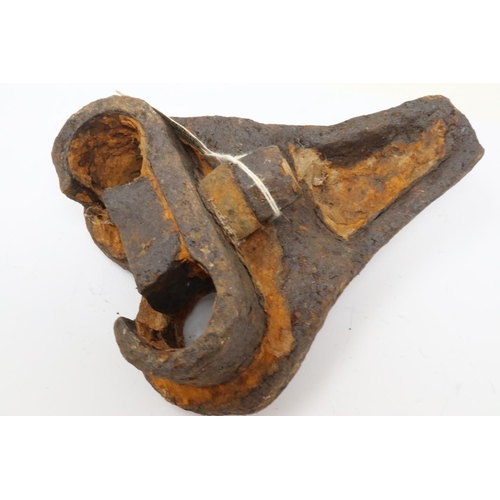 2206 - WWII US Normandy relic Sherman Tank track tooth. P&P Group 2 (£18+VAT for the first lot and £3+VAT f... 