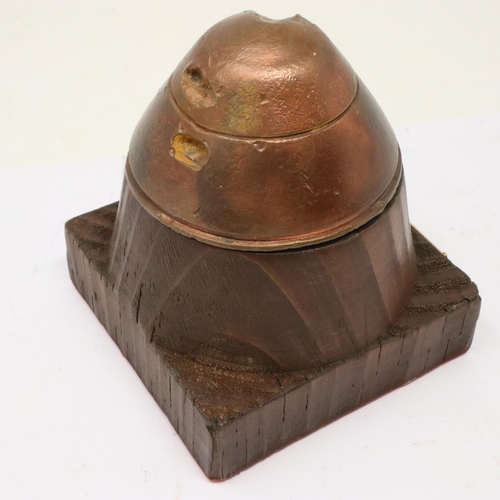 2245 - INERT WWI German HZ140 fuse found in Ypres, later mounted on a plinth. P&P Group 2 (£18+VAT for the ... 