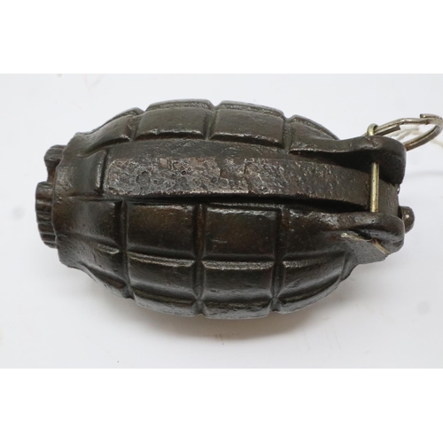 2251 - INERT WWII British No 36 Mills Hand Grenade, by Carron Company, Scotland. P&P Group 2 (£18+VAT for t... 