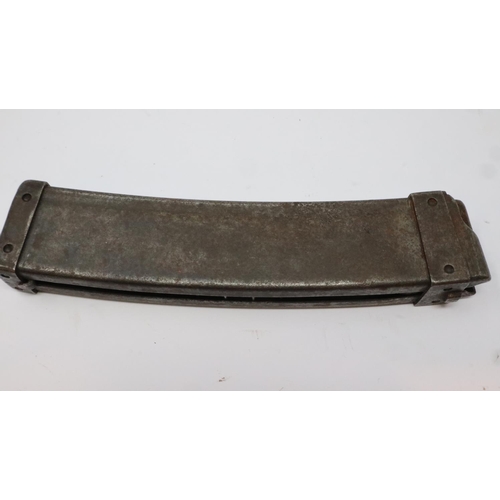 2253 - Rare Webley Villar Perosa MG 9mm magazine, circa 1915, spring loaded. P&P Group 1 (£14+VAT for the f... 