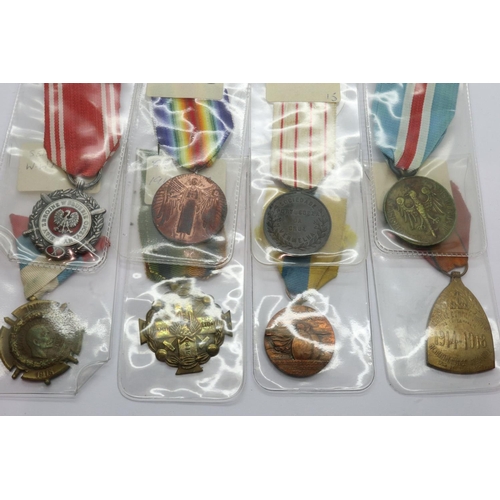 2395 - A collection of WWI Allied forces medals, including Portugal, Poland, Belgium, Serbia and Greece (6)... 