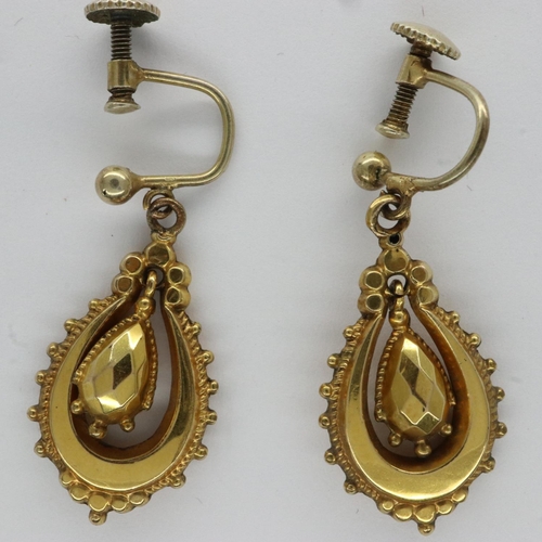 29 - Pair of yellow metal drop earrings marked 9c, drop H: 26 mm, 3.7g. P&P Group 1 (£14+VAT for the firs... 