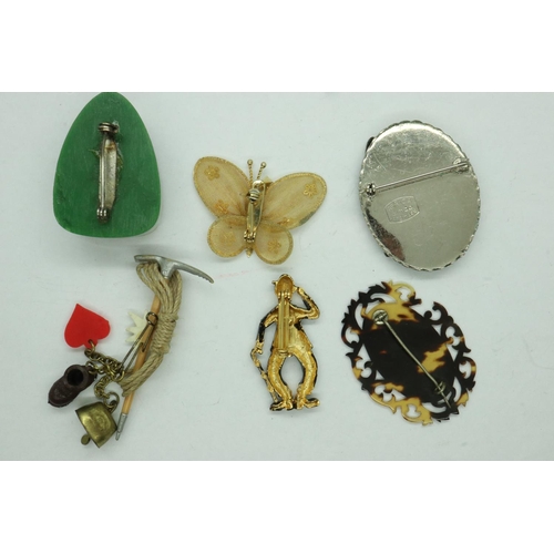38 - Six mixed brooches, largest L: 70 mm. P&P Group 1 (£14+VAT for the first lot and £1+VAT for subseque... 