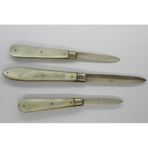 127 - Three hallmarked Silver folding knives, each with mother-of-pearl grips and all by John Yeoman Cowli... 