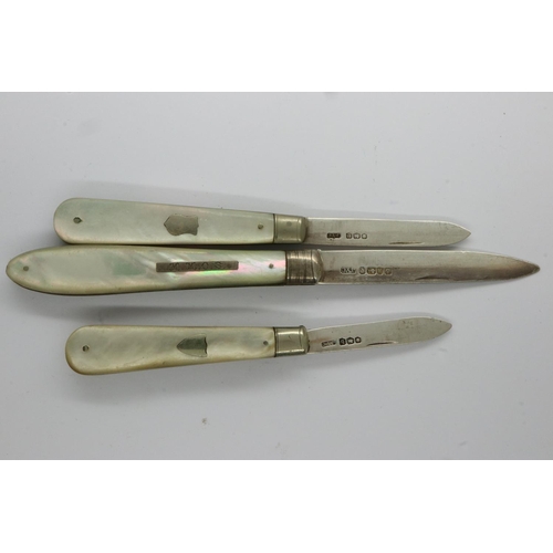 127 - Three hallmarked Silver folding knives, each with mother-of-pearl grips and all by John Yeoman Cowli... 