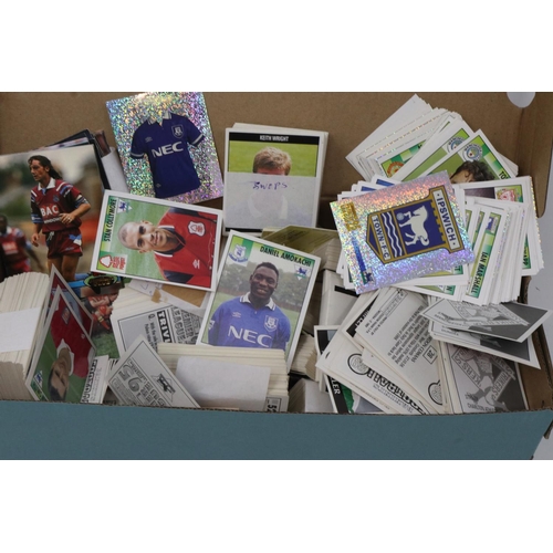 240 - Large quantity of loose football stickers including a full set of Marlins premier league 95 stickers... 