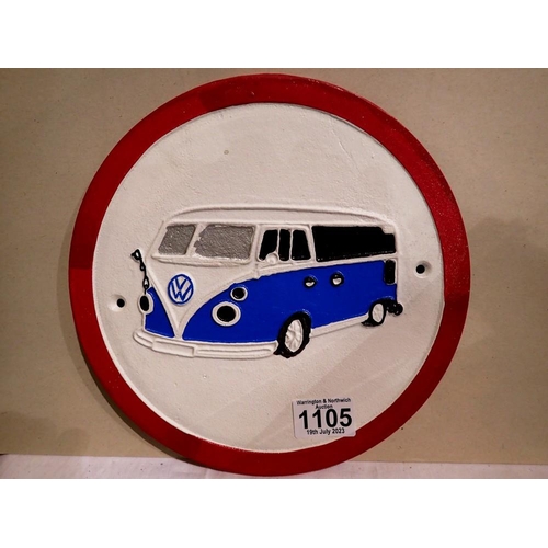 1105 - Cast iron VW sign, D: 25 cm. P&P Group 1 (£14+VAT for the first lot and £1+VAT for subsequent lots)