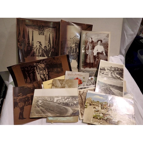 1112 - Quantity of military photograph and postcards. P&P Group 1 (£14+VAT for the first lot and £1+VAT for... 