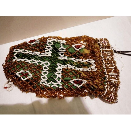 1123 - WWI Turkish Prisoner of War beaded pouch/bag. P&P Group 1 (£14+VAT for the first lot and £1+VAT for ... 